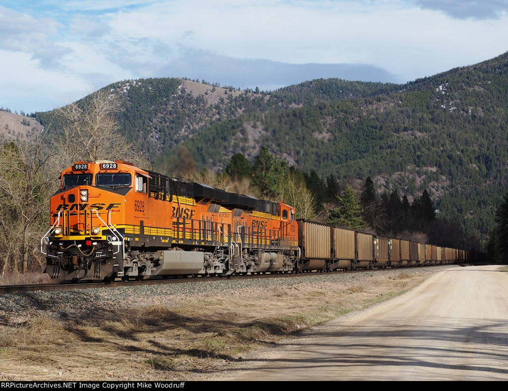 BNSF 6928